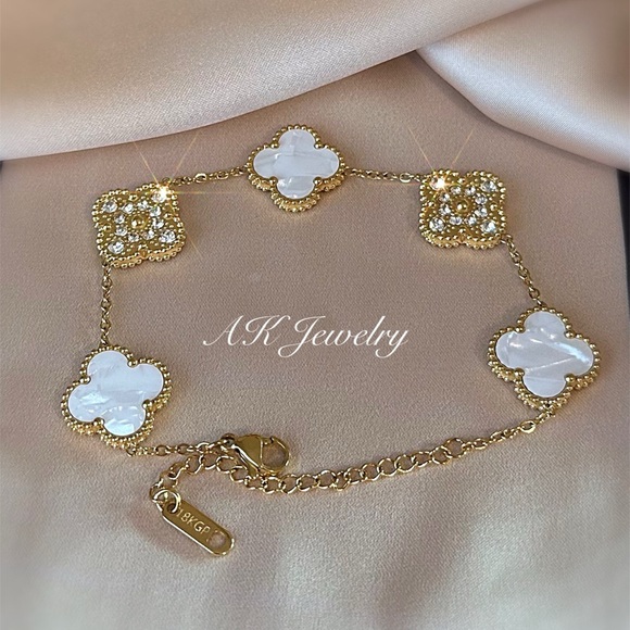 💎18k LUXURY QUATREFOIL Clover 5 Motif Bracelet, White Mother of Pearl Color GP - Picture 2 of 5